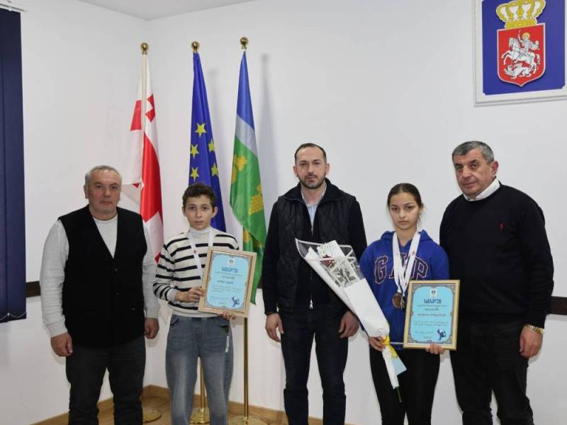 მუნიციპალიტეტის ხელმძღვანელობა წარმატებულ მოზარდ ძიუდოისტებს შეხვდნენ